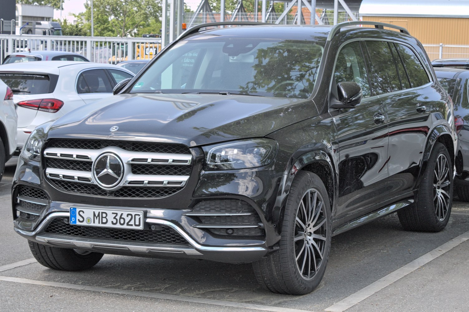 Alexander Migl, CC BY-SA 4.0 <https://creativecommons.org/licenses/by-sa/4.0>, via Wikimedia Commons Foto Mercedes-Benz GLS