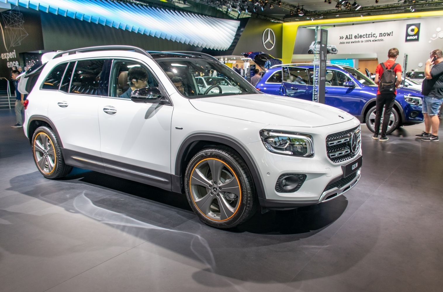 © www.Auto-Data.net Foto Mercedes-Benz GLB
