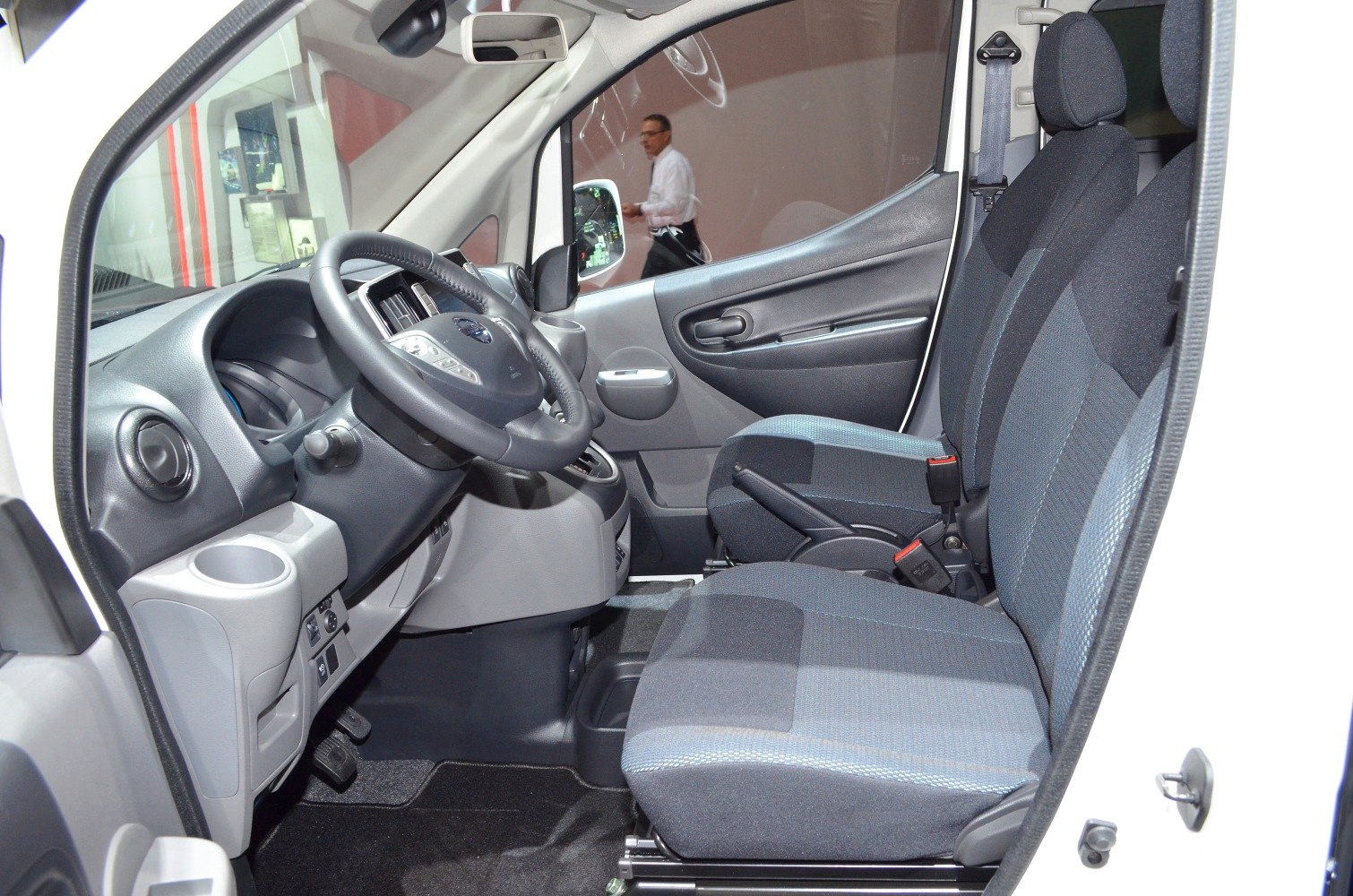 Foto Nissan E-NV200