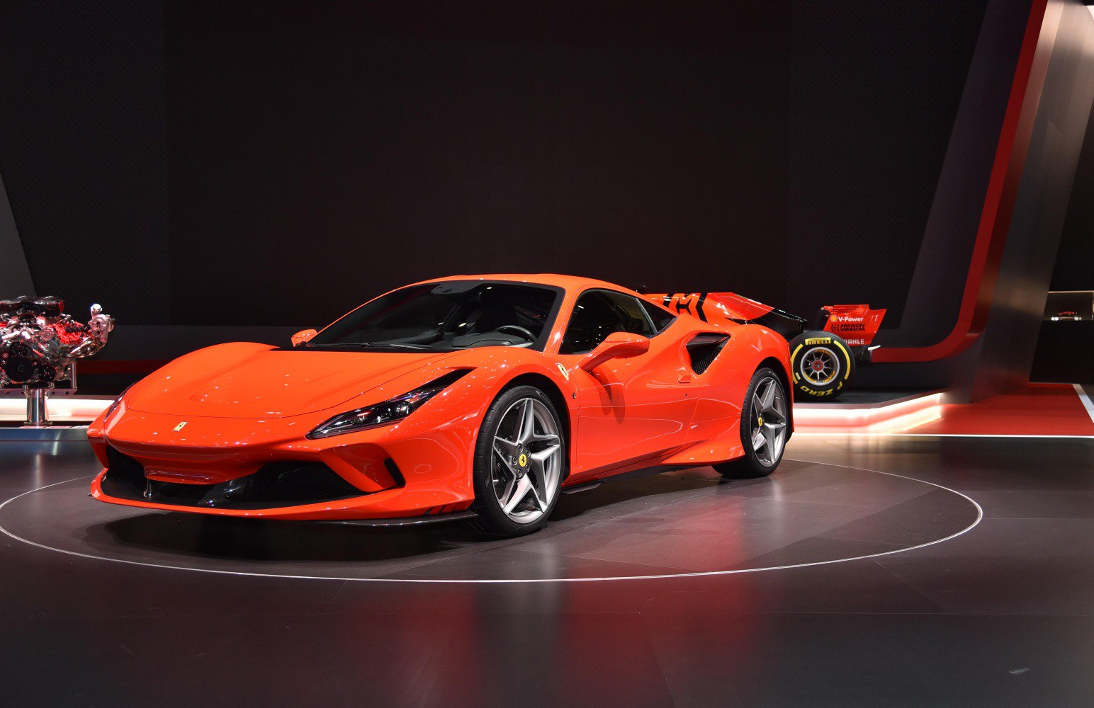 Foto Ferrari F8 Tributo