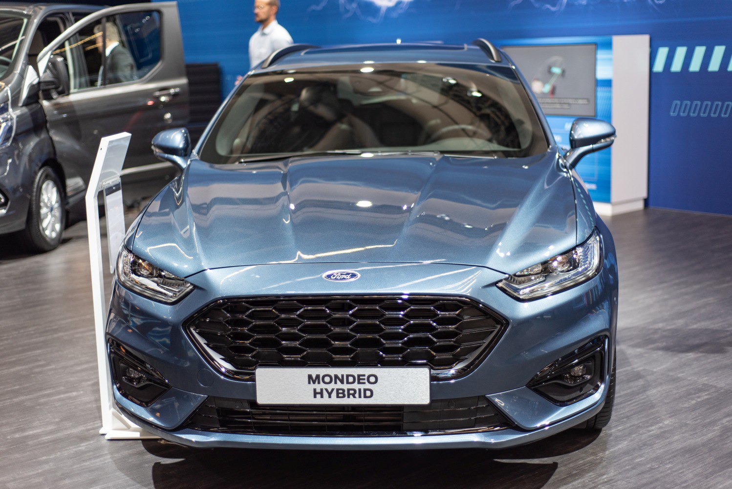 © www.Auto-Data.net Foto Ford Mondeo