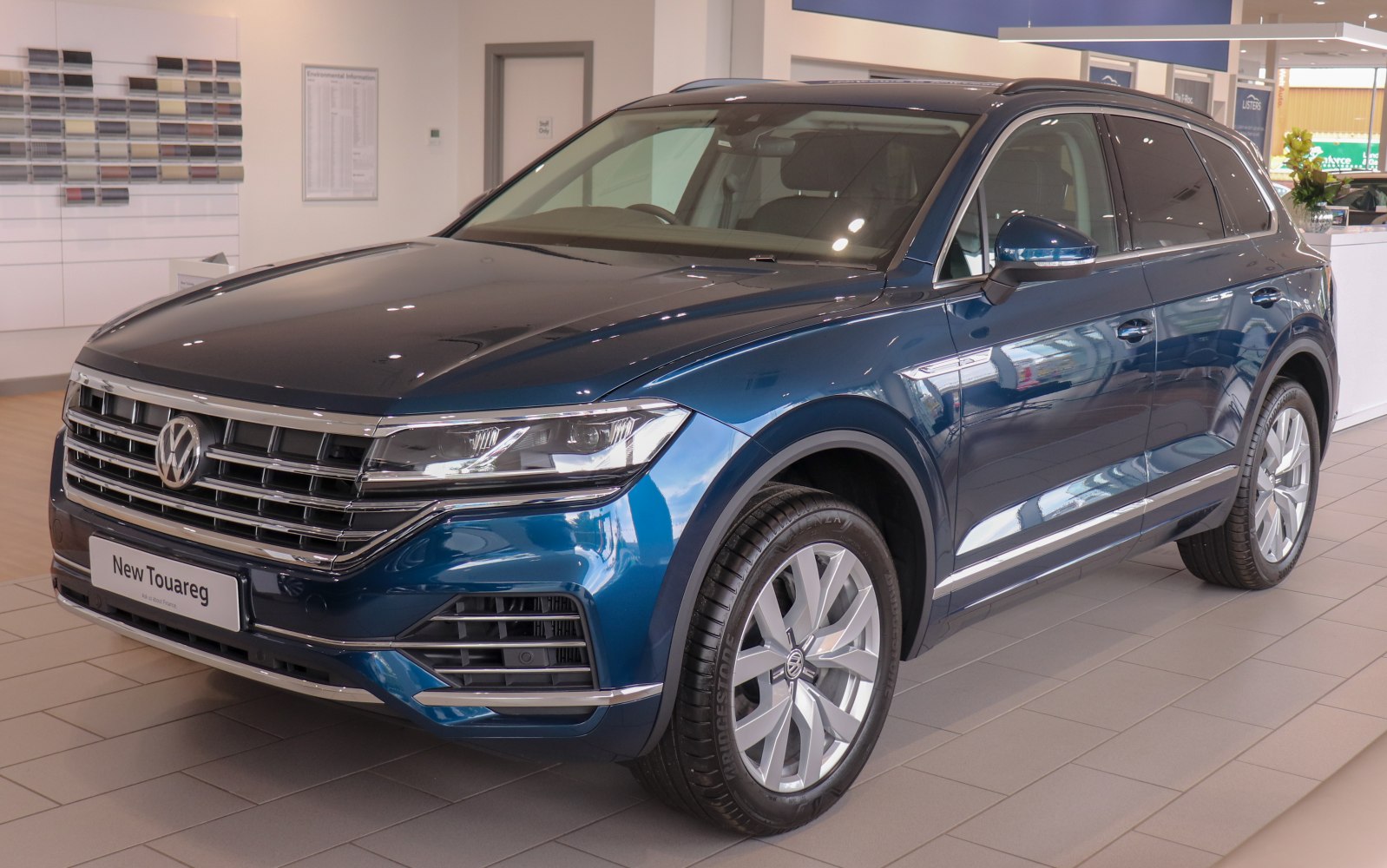 Vauxford, CC BY-SA 4.0 <https://creativecommons.org/licenses/by-sa/4.0>, via Wikimedia Commons Foto Volkswagen Touareg