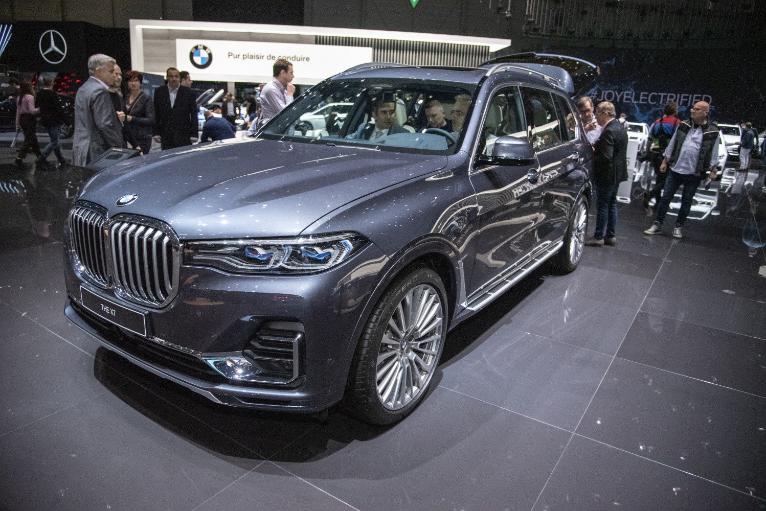 © www.Auto-Data.net Foto BMW X7